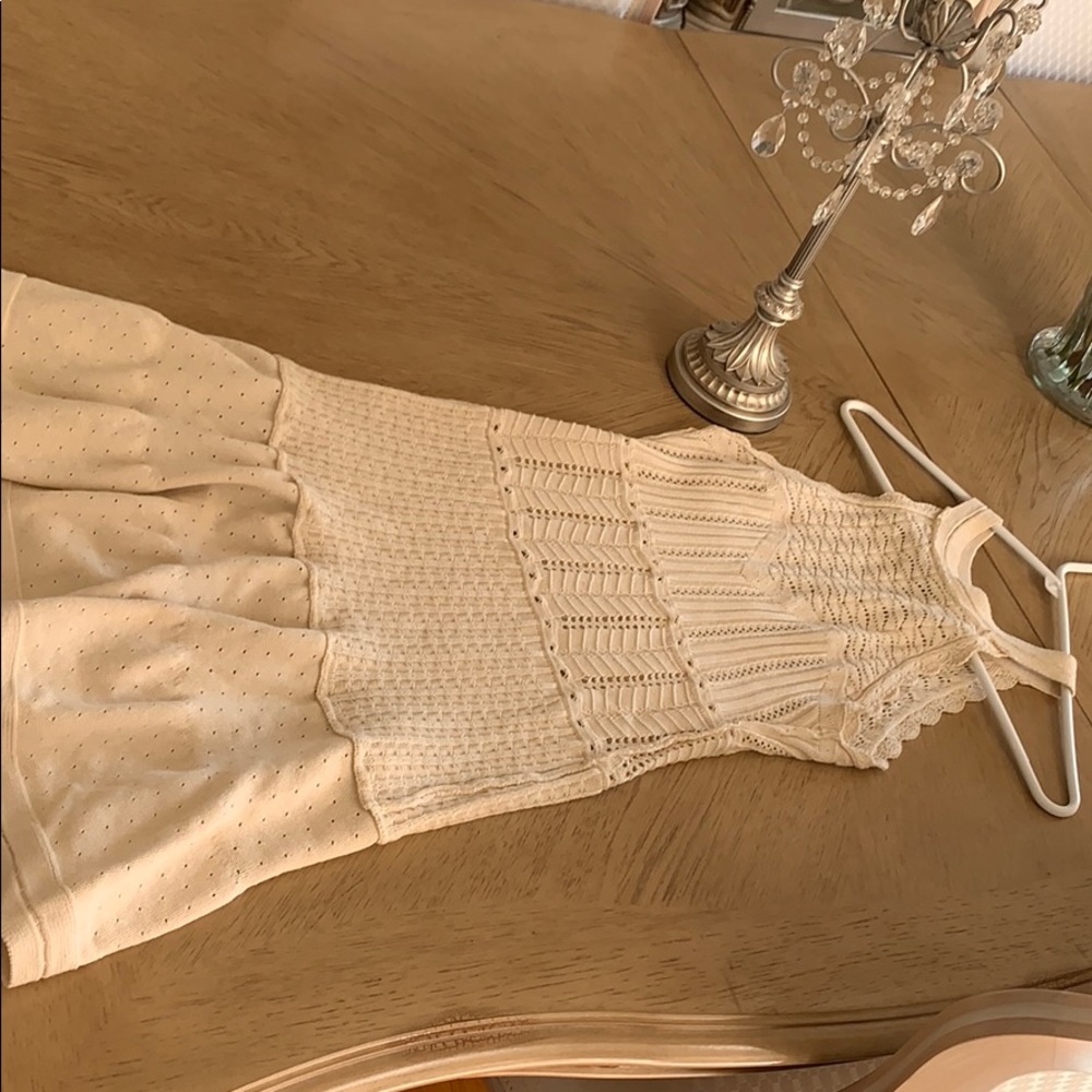 Dress - Picture 3 of 4